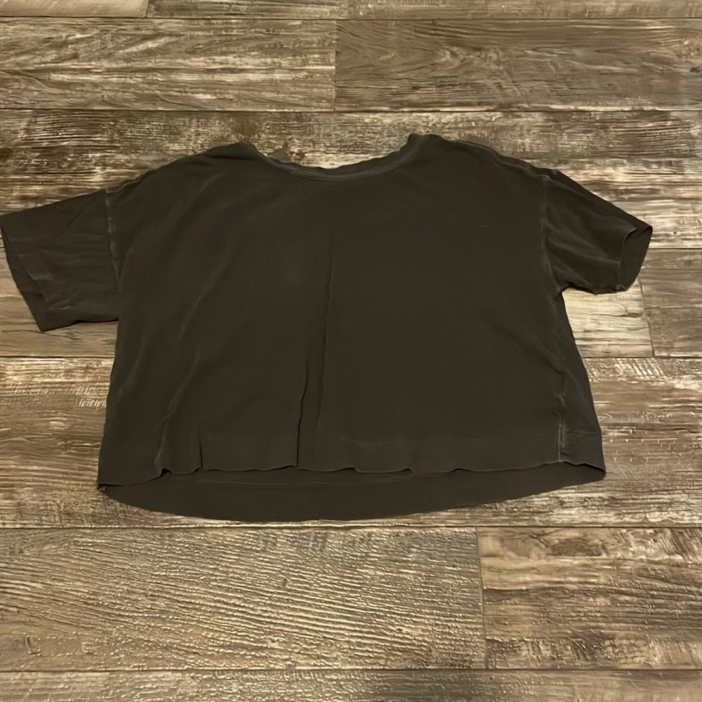Plain grey cropped tee